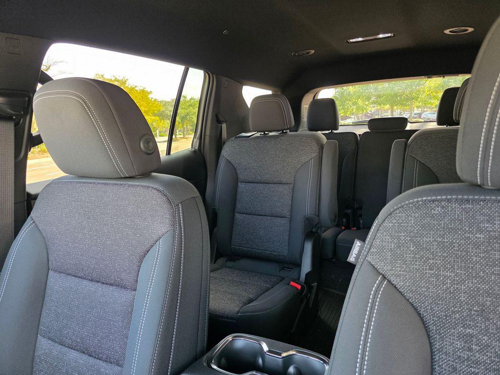 new 2026 Chevrolet Traverse car, priced at $42,689
