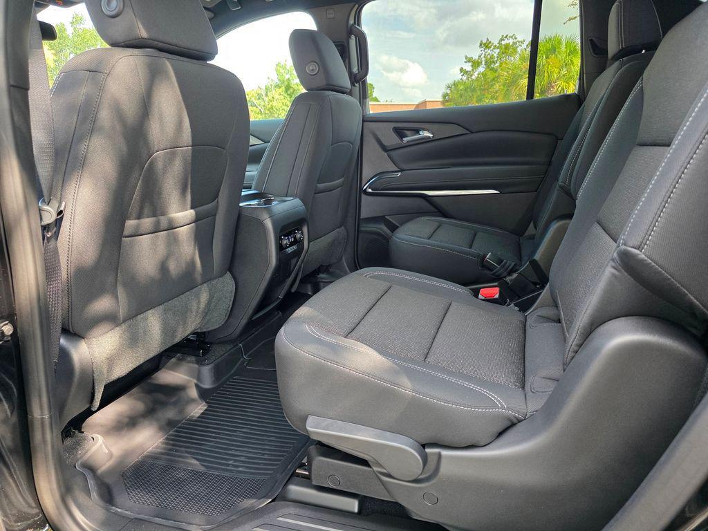 new 2026 Chevrolet Traverse car, priced at $42,689