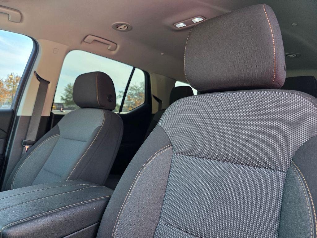 used 2020 Chevrolet Traverse car, priced at $19,211