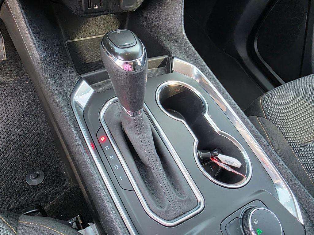 used 2020 Chevrolet Traverse car, priced at $19,211