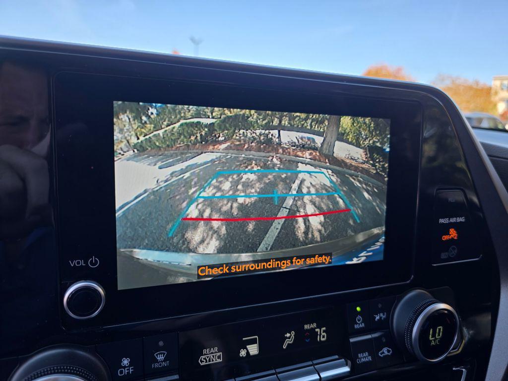 used 2024 Toyota Highlander car, priced at $33,900