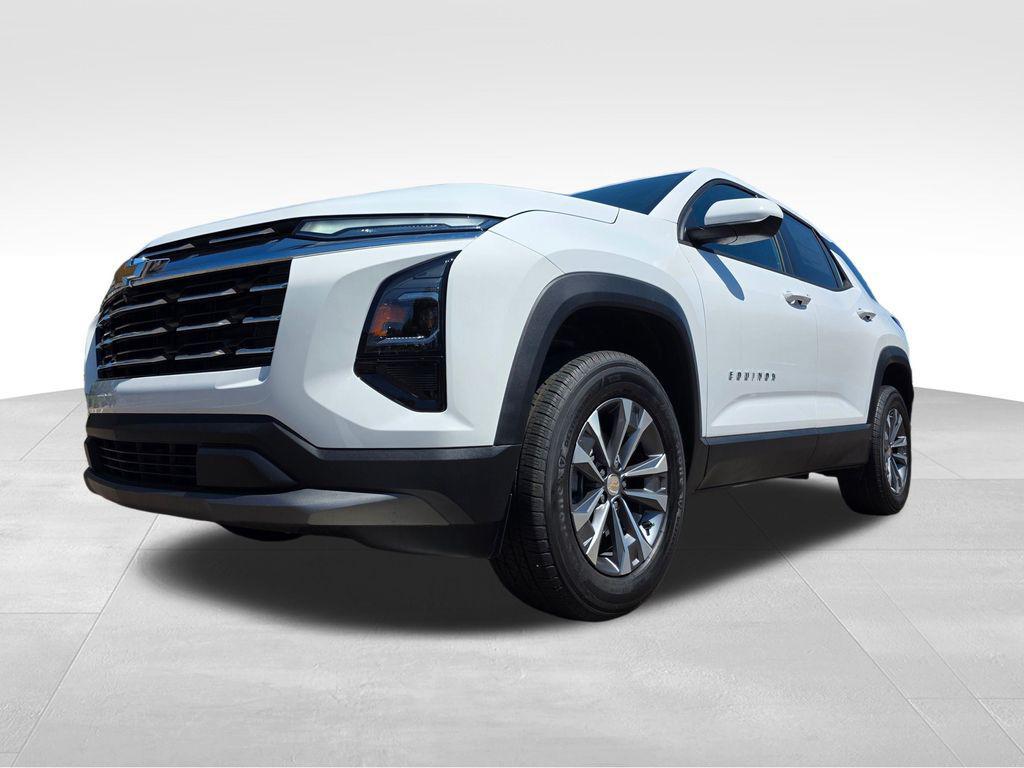 new 2026 Chevrolet Equinox car, priced at $27,295