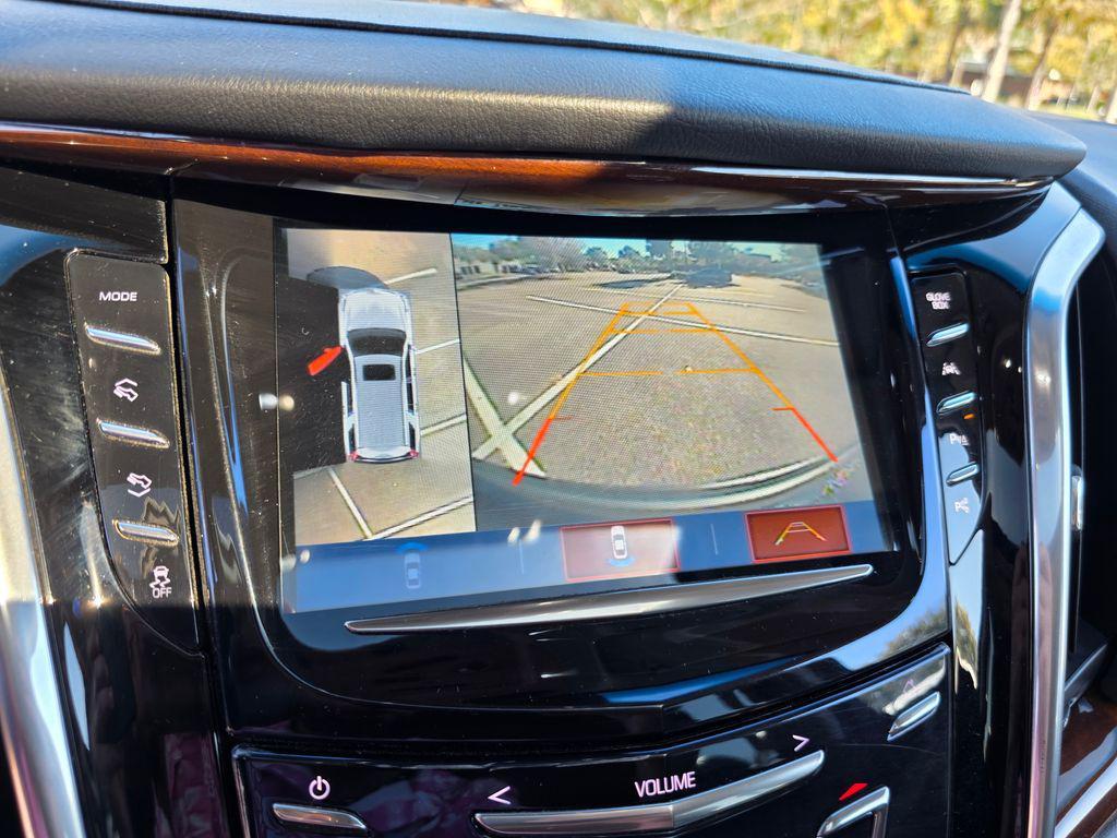 used 2020 Cadillac Escalade ESV car, priced at $25,950