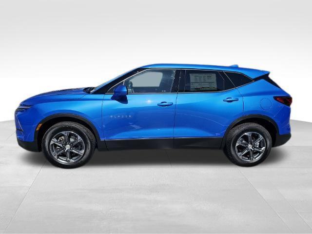 new 2025 Chevrolet Blazer car, priced at $33,199