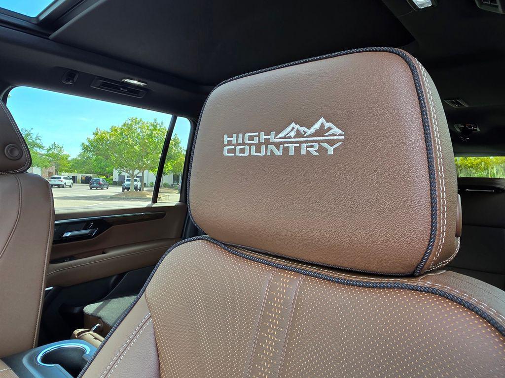 new 2025 Chevrolet Suburban car, priced at $85,536