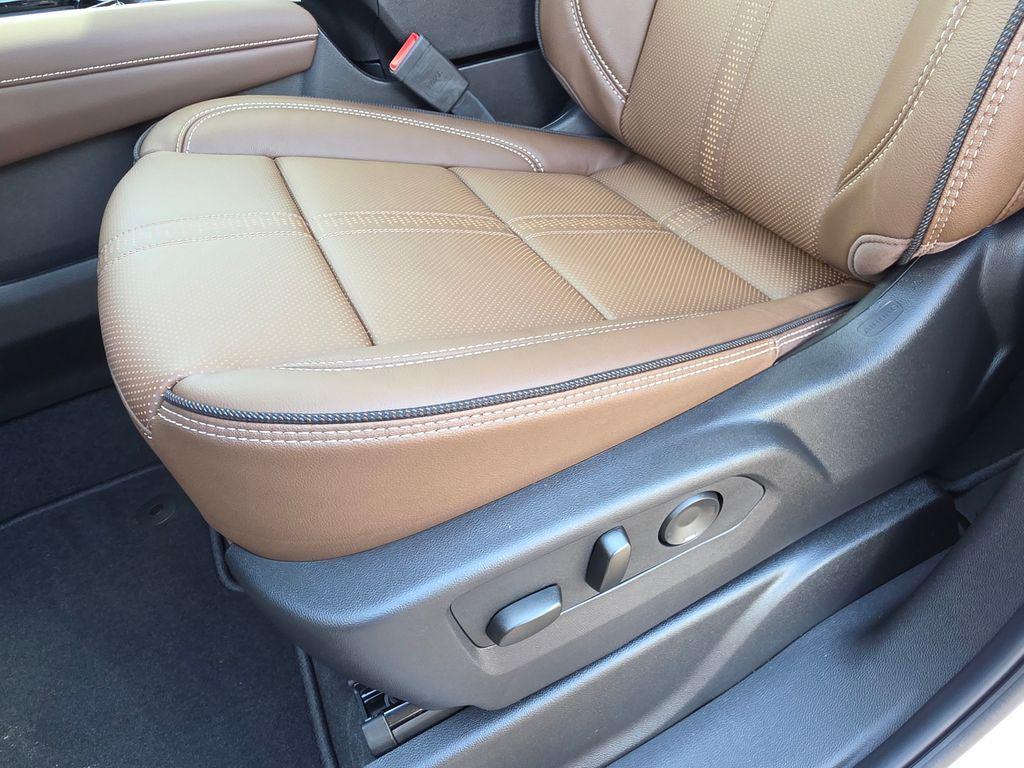 new 2025 Chevrolet Suburban car, priced at $85,536