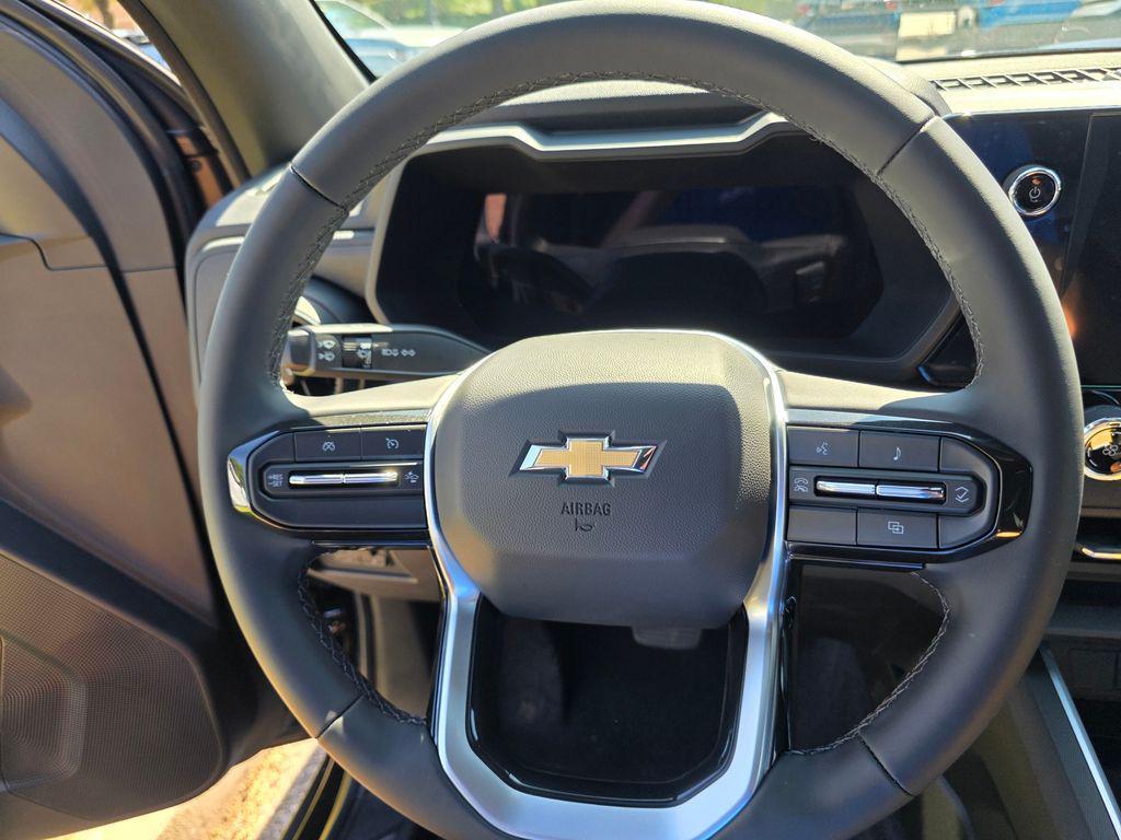 new 2025 Chevrolet Colorado car, priced at $36,608
