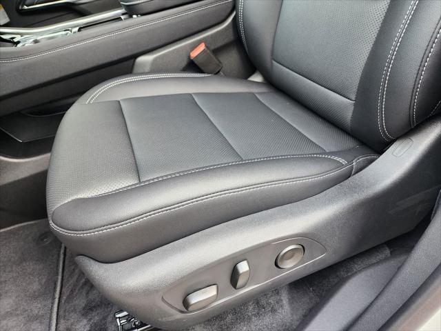 new 2025 Chevrolet Traverse car, priced at $42,763