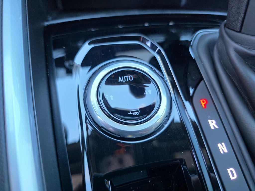 new 2025 Chevrolet Colorado car, priced at $33,955