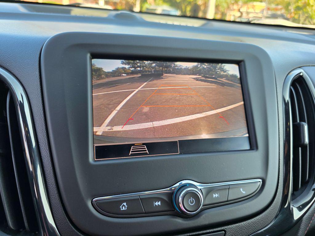 used 2022 Chevrolet Equinox car, priced at $24,299