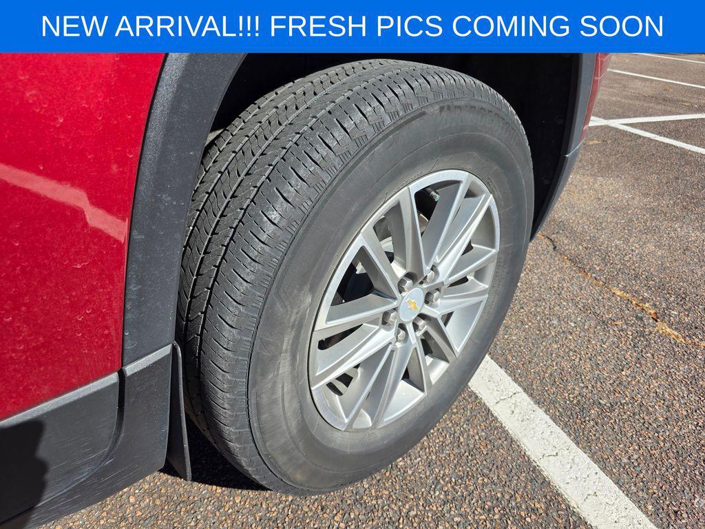 used 2023 Chevrolet Traverse car, priced at $26,699