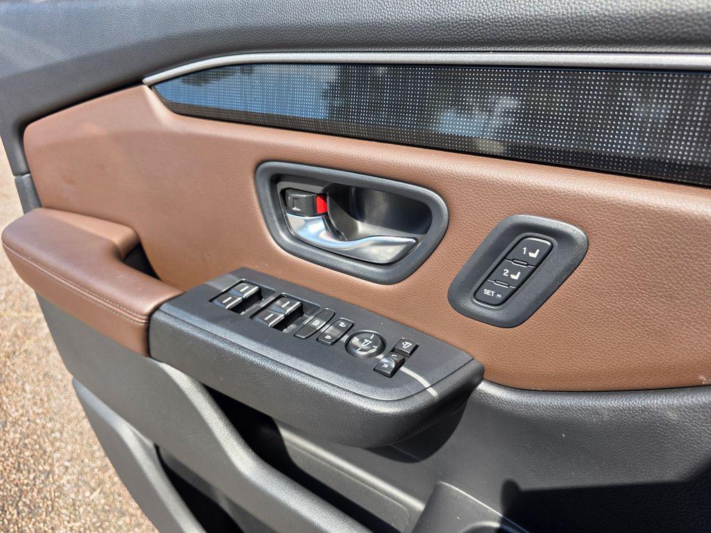 used 2023 Honda Pilot car, priced at $45,743