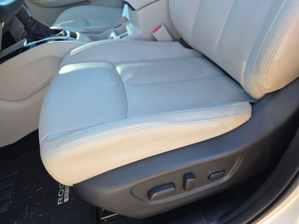 used 2022 Nissan Rogue Sport car, priced at $23,999