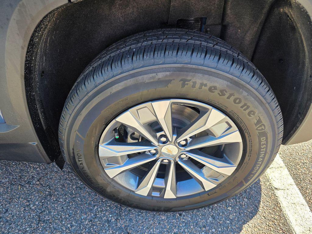 new 2026 Chevrolet Equinox car, priced at $29,050