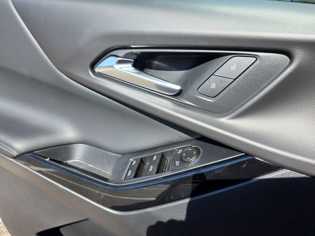 new 2026 Chevrolet Equinox car, priced at $29,050