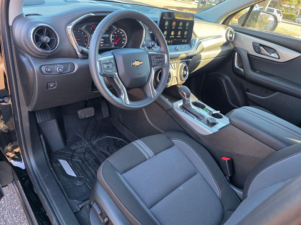 new 2025 Chevrolet Blazer car, priced at $35,653
