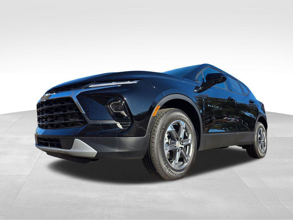 new 2025 Chevrolet Blazer car, priced at $35,653