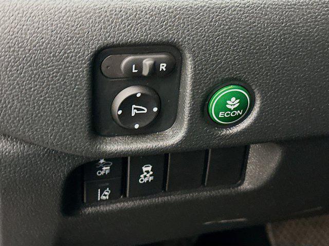 used 2022 Honda Pilot car, priced at $31,996