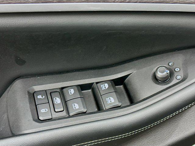 used 2022 Jeep Grand Cherokee car, priced at $28,997