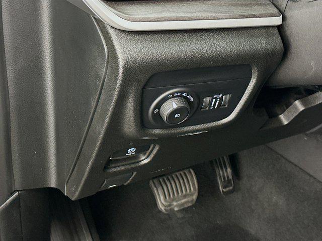 used 2022 Jeep Grand Cherokee car, priced at $28,997
