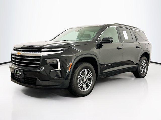 used 2024 Chevrolet Traverse car, priced at $38,297