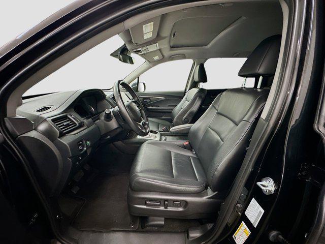 used 2022 Honda Pilot car, priced at $33,597
