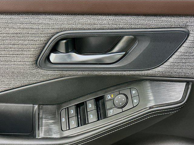 used 2022 Nissan Rogue car, priced at $21,297