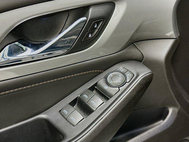 used 2021 Chevrolet Traverse car, priced at $23,896