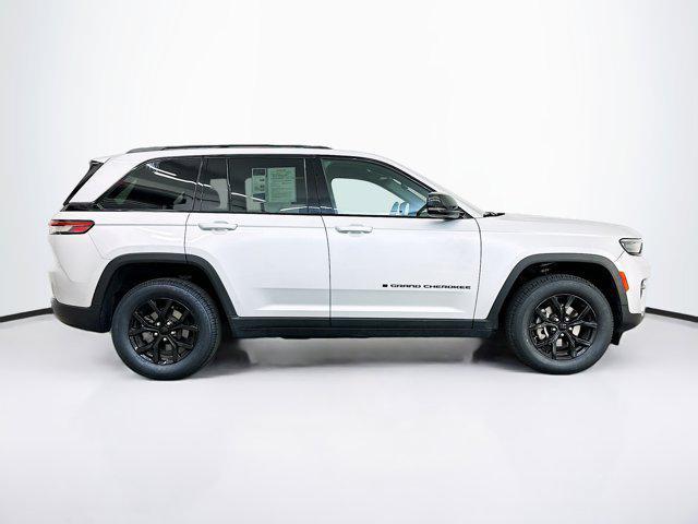 used 2024 Jeep Grand Cherokee car, priced at $31,397