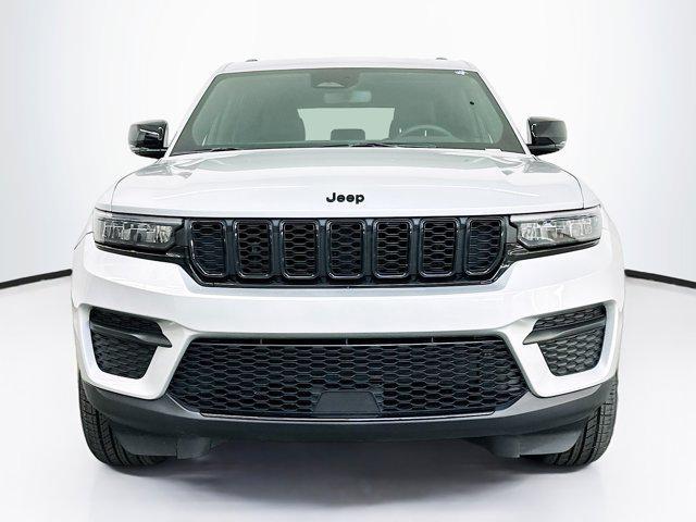 used 2024 Jeep Grand Cherokee car, priced at $31,397