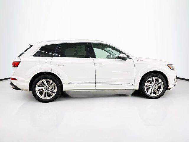 used 2023 Audi Q7 car, priced at $39,189