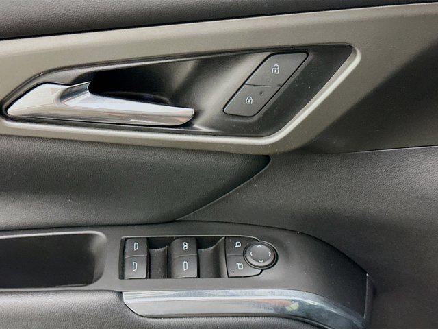 used 2025 Chevrolet Traverse car, priced at $41,297
