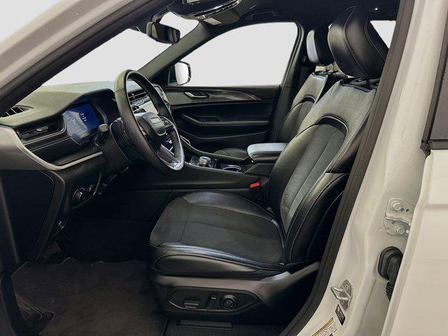 used 2022 Jeep Grand Cherokee car, priced at $28,897