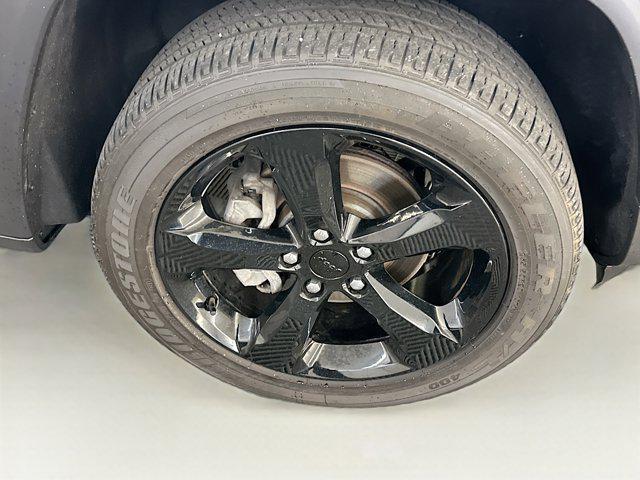 used 2022 Jeep Grand Cherokee car, priced at $28,897