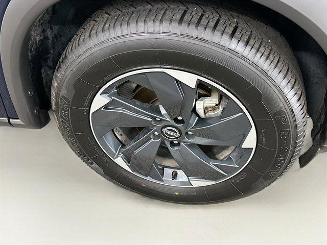 used 2024 Nissan Rogue car, priced at $22,997