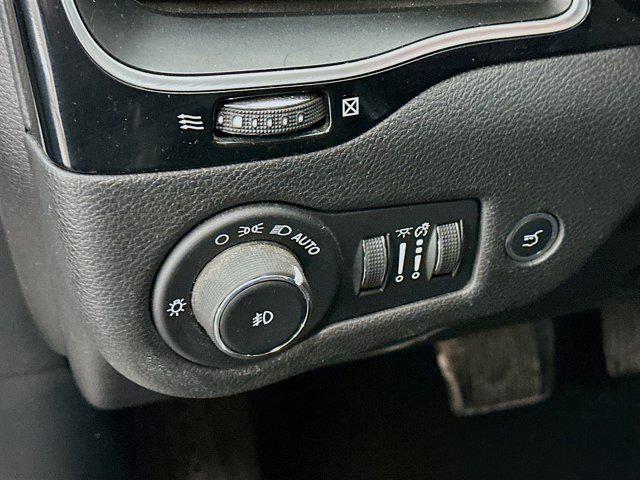 used 2020 Jeep Cherokee car, priced at $13,996