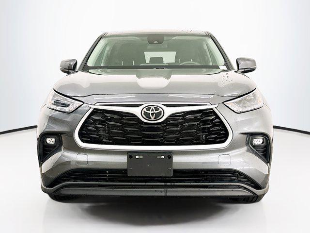 used 2024 Toyota Highlander car, priced at $36,189