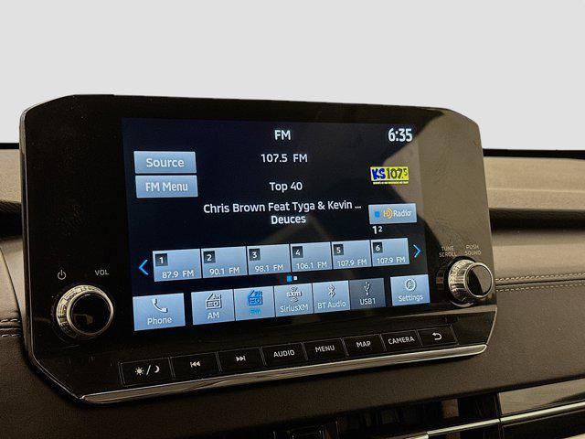 used 2024 Mitsubishi Outlander car, priced at $24,597