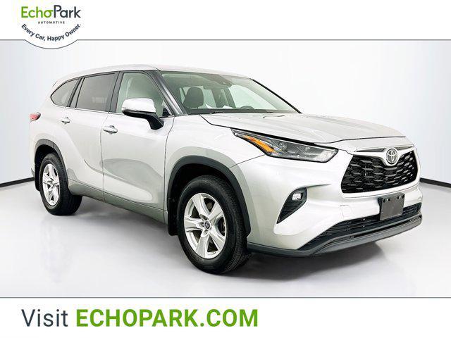 used 2023 Toyota Highlander car, priced at $35,889