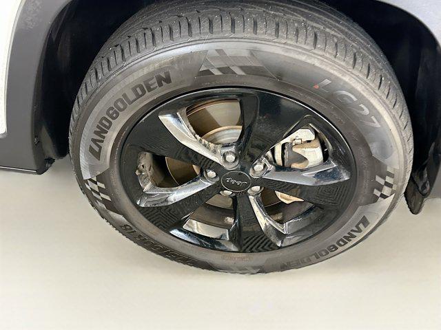 used 2021 Jeep Cherokee car, priced at $19,996