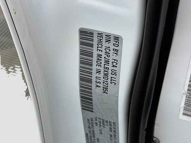 used 2021 Jeep Cherokee car, priced at $19,996