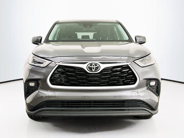 used 2024 Toyota Highlander car, priced at $34,589