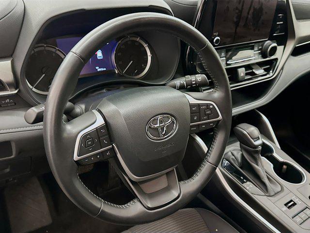 used 2024 Toyota Highlander car, priced at $34,589