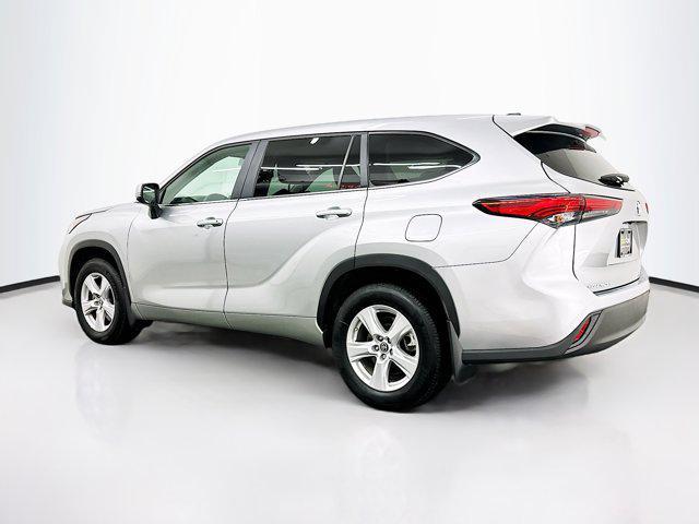 used 2023 Toyota Highlander car, priced at $35,889