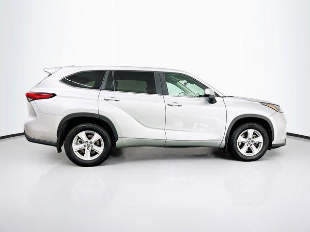 used 2023 Toyota Highlander car, priced at $35,889