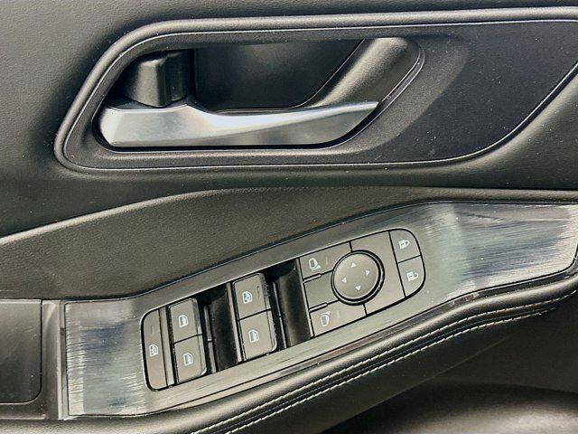used 2024 Nissan Rogue car, priced at $24,997