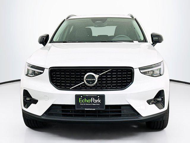 used 2025 Volvo XC40 car, priced at $30,997