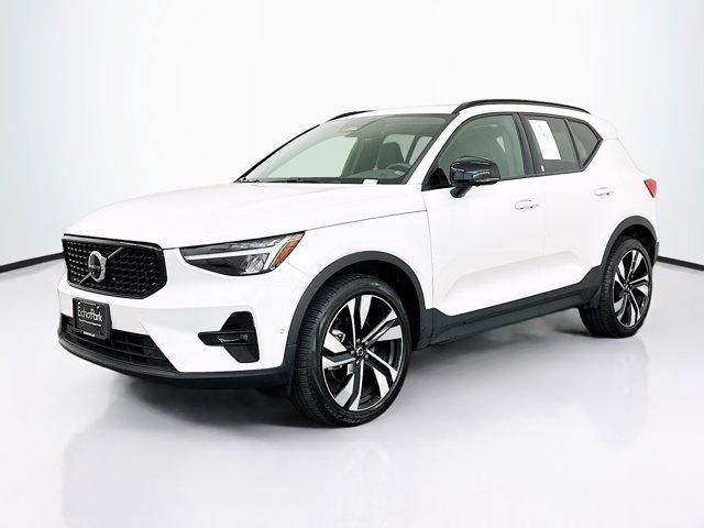 used 2025 Volvo XC40 car, priced at $30,997