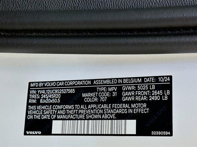 used 2025 Volvo XC40 car, priced at $30,997