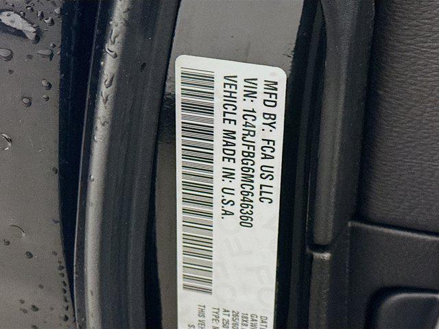 used 2021 Jeep Grand Cherokee car, priced at $24,997